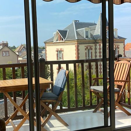 Hyper Centre - 2 Pieces Tout Confort - Terrasse - Ascenseur - Cabourg Exteriör bild